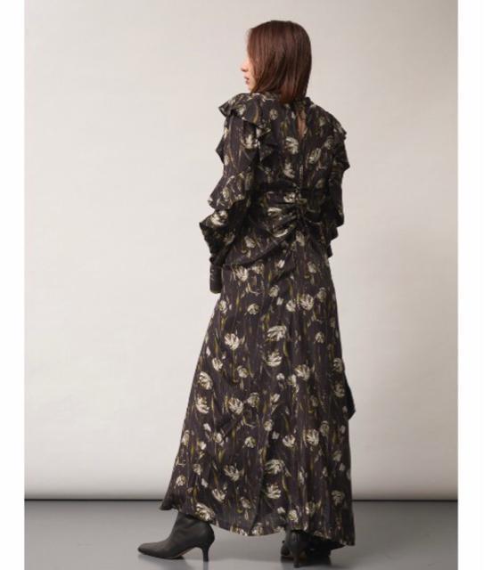 フレイアイディー フリル付きパフスリーブギャザーワンピース < ブランド  フレイアイディー フリル付きパフスリーブギャザーワンピース < ブランドの