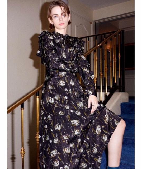 フレイアイディー フリル付きパフスリーブギャザーワンピース < ブランド  フレイアイディー フリル付きパフスリーブギャザーワンピース < ブランドの