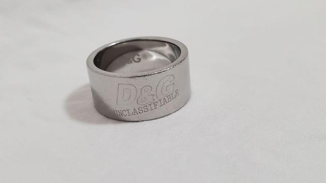 正規 レア ドルチェ&ガッバーナ D&Gロゴ UNCLASSIFIABLE クラシック ステンリング 22号 アイコンワイドバンド < ブランド  正規 レア ドルチェ&ガッバーナ D&Gロゴ UNCLASSIFIABLE クラシック ステンリング 22号 アイコンワイドバンド < ブランドの