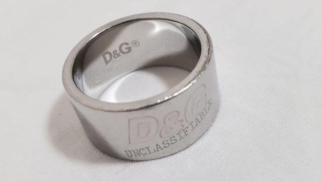 正規 レア ドルチェ&ガッバーナ D&Gロゴ UNCLASSIFIABLE クラシック ステンリング 22号 アイコンワイドバンド < ブランド  正規 レア ドルチェ&ガッバーナ D&Gロゴ UNCLASSIFIABLE クラシック ステンリング 22号 アイコンワイドバンド < ブランドの
