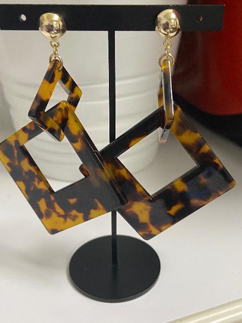 ハンドメイド アクリルスクエアパーツを使用したピアス ブブラウンミックス(べっ甲柄) < 女性ファッション  ハンドメイド アクリルスクエアパーツを使用したピアス ブブラウンミックス(べっ甲柄) < 女性ファッションの