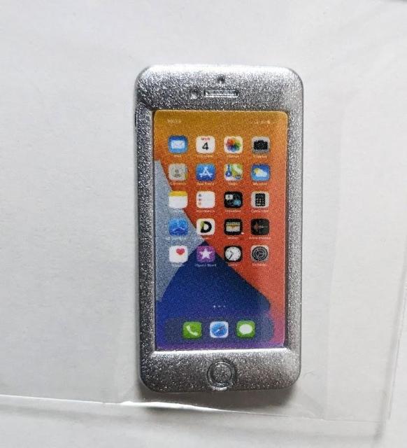 ミニチュア★スマホ★スマートフォン★携帯★シルバー@★銀色★色違いたくさんあります♪ドールハウス★オマケシールお付けします★ < おもちゃ  ミニチュア★スマホ★スマートフォン★携帯★シルバー@★銀色★色違いたくさんあります♪ドールハウス★オマケシールお付けします★  < おもちゃの