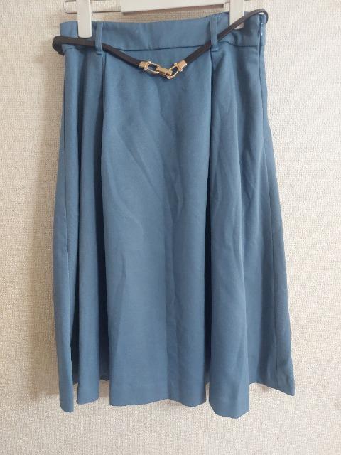 ベルト付き美品スカート < 女性ファッション  ベルト付き美品スカート  < 女性ファッションの