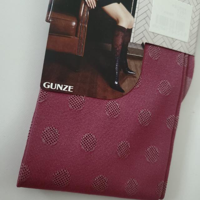 GUNZE グンゼ Tuche 神田うの 膝下丈 水玉 ピンク ハイソックス 透かしドット柄 ローズピンク ひざ下丈 < 女性ファッション  GUNZE グンゼ Tuche 神田うの 膝下丈 水玉 ピンク ハイソックス 透かしドット柄 ローズピンク ひざ下丈 < 女性ファッションの