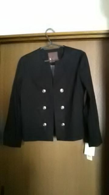 新品*ノーカラー*ジャケット < 女性ファッション  新品*ノーカラー*ジャケット  < 女性ファッションの