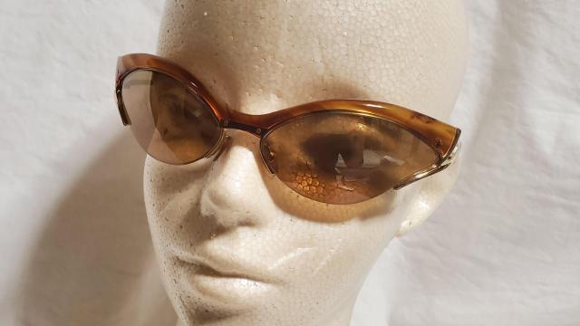 正規美 激レア ルイヴィトン キャットアイ メタルコンビ グラデーションフレームサングラス 茶 ロゴ フォックスアイウェア 付属有 < ブランド  正規美 激レア ルイヴィトン キャットアイ メタルコンビ グラデーションフレームサングラス 茶 ロゴ フォックスアイウェア 付属有 < ブランドの