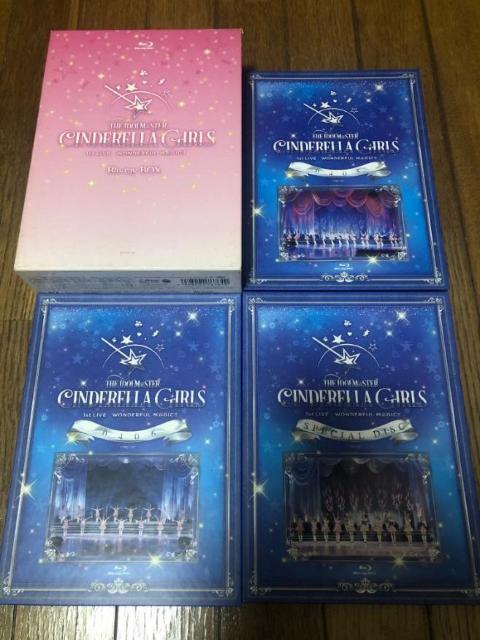 【アニメBlu-ray】アイドルマスター シンデレラガールズ 1stLIVE WONDERFUL M@GIC!! 完全初回限定生産 < CD/DVD/ビデオ  【アニメBlu-ray】アイドルマスター シンデレラガールズ 1stLIVE WONDERFUL M@GIC!! 完全初回限定生産 < CD/DVD/ビデオの
