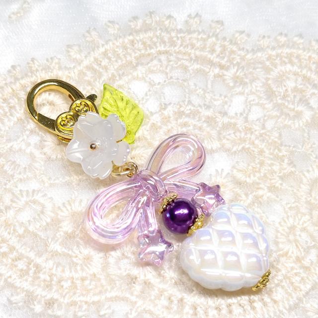 ハンドメイド☆キーホルダー☆クリアリボン紫☆ハート < 女性ファッション  ハンドメイド☆キーホルダー☆クリアリボン紫☆ハート  < 女性ファッションの