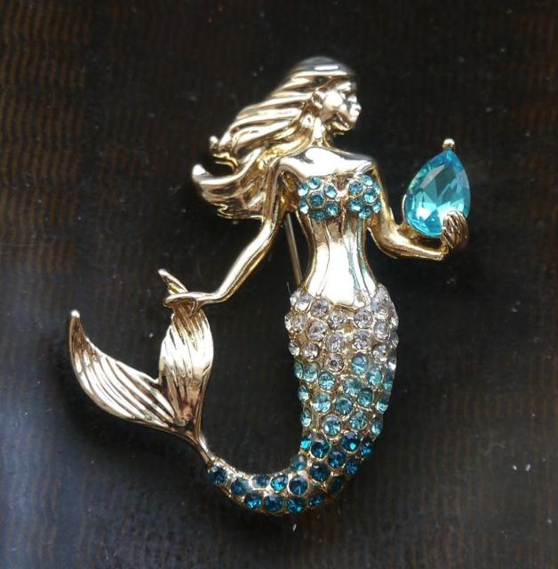 新品アンティーク調きらきらストーン人魚 マーメイド ブローチ ペンダントトップにも < 女性アクセサリー/時計 新品アンティーク調きらきらストーン人魚 マーメイド ブローチ ペンダントトップにも < 女性アクセサリー/時計の