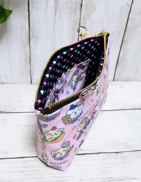 ちいかわ バーガー柄 ピンク カン付き ファスナーポーチ < 女性ファッション ちいかわ バーガー柄 ピンク カン付き ファスナーポーチ < 女性ファッションの