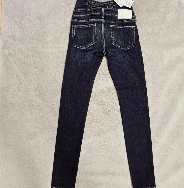 ダメージデニムパンツ スキニーデニムパンツ < 女性ファッション ダメージデニムパンツ スキニーデニムパンツ < 女性ファッションの