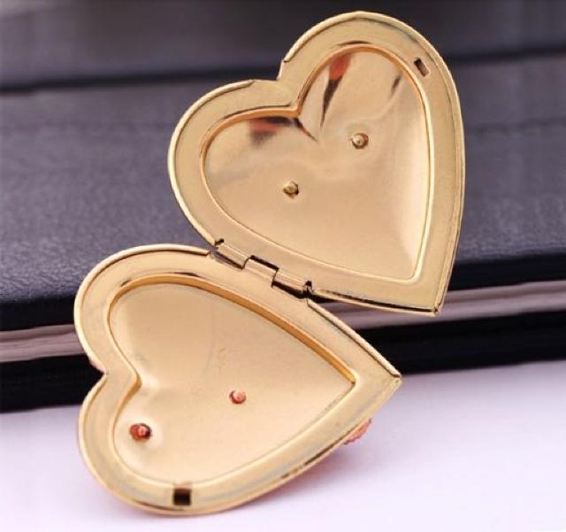 新品ゴスロリ姫系アンティーク調ネコ猫ハートロケットリング指輪 < 女性アクセサリー/時計  新品ゴスロリ姫系アンティーク調ネコ猫ハートロケットリング指輪 < 女性アクセサリー/時計の