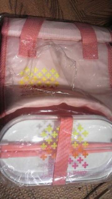 ペコちゃん ランチタイムセット  新品 二段お弁当箱と保冷バック < アニメ/コミック/キャラクター  ペコちゃん ランチタイムセット  新品 二段お弁当箱と保冷バック < アニメ/コミック/キャラクターの