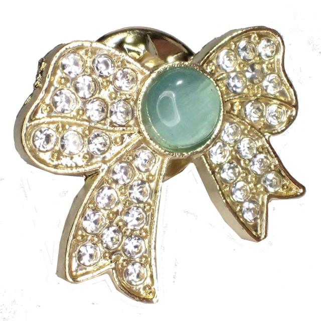 金色 リボン りぼん ラインストーン グリーン 石 ピンバッジ バッジ ピンズ ピンブローチ ブローチ ラペルピン < 女性アクセサリー/時計  金色 リボン りぼん ラインストーン グリーン 石 ピンバッジ バッジ ピンズ ピンブローチ ブローチ ラペルピン < 女性アクセサリー/時計の