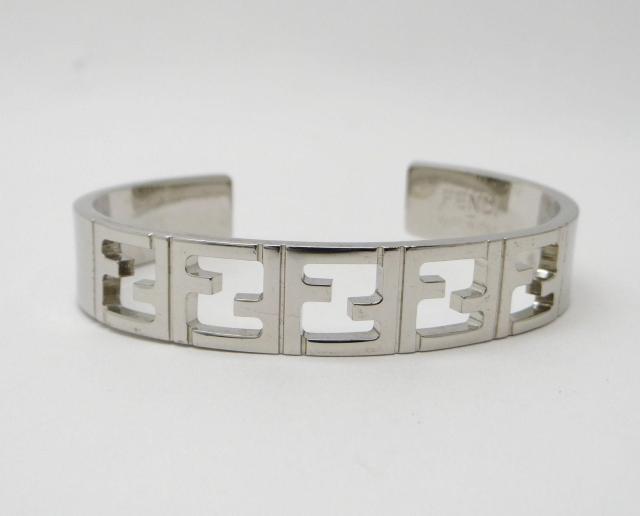 FENDI フェンディ FF バングル シルバー<USED>【送料無料】 < ブランド  FENDI フェンディ FF バングル シルバー<USED>【送料無料】  < ブランドの