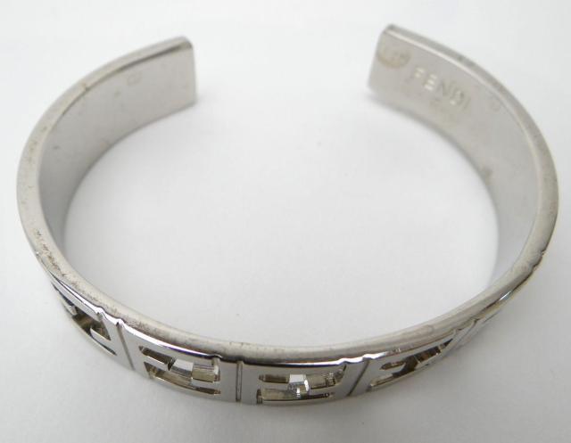 FENDI フェンディ FF バングル シルバー<USED>【送料無料】 < ブランド  FENDI フェンディ FF バングル シルバー<USED>【送料無料】 < ブランドの