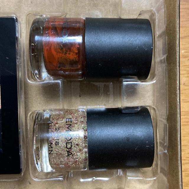 ネイルカラー アイシャドウパレット 三点セット < 香水/コスメ/ネイル ネイルカラー アイシャドウパレット 三点セット < 香水/コスメ/ネイルの