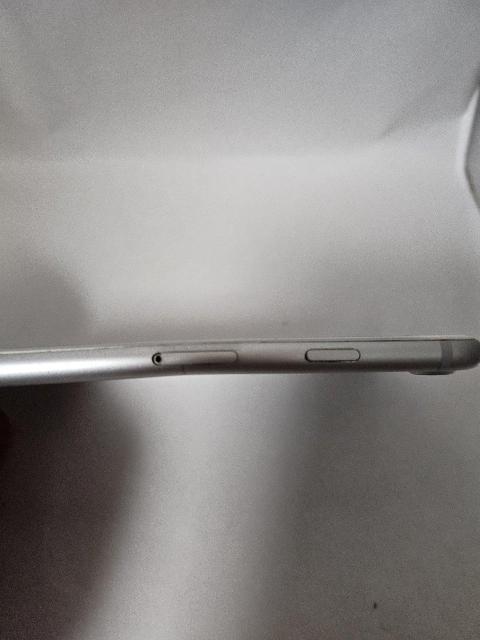 iPhoner7obe[100%At[c݁ASIMbN128GB