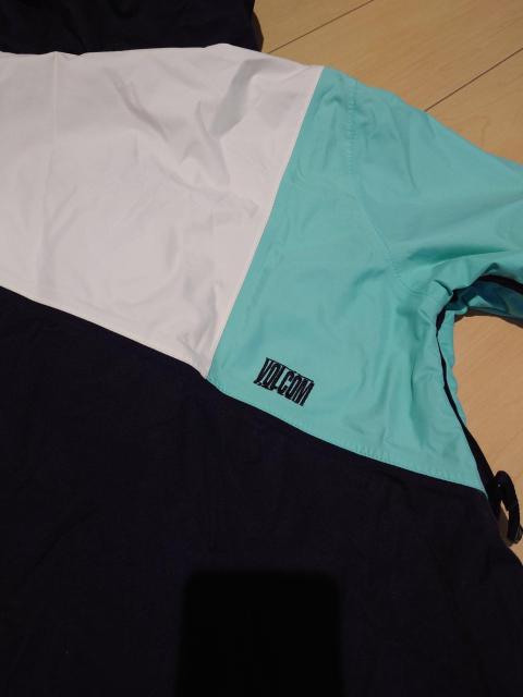 VOLCOM@Xm[EFA  W[/X|[c 