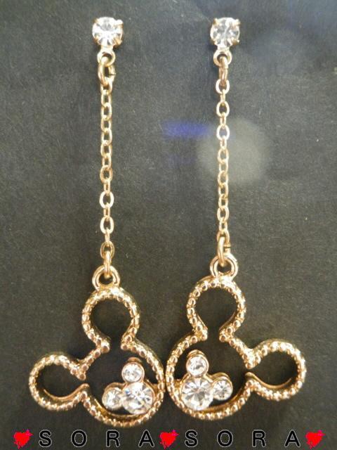 ディズニー【ミッキー】Disney刻印入♪ゆらゆら キュービックジルコニアピアス < 女性アクセサリー/時計 ディズニー【ミッキー】Disney刻印入♪ゆらゆら キュービックジルコニアピアス < 女性アクセサリー/時計の