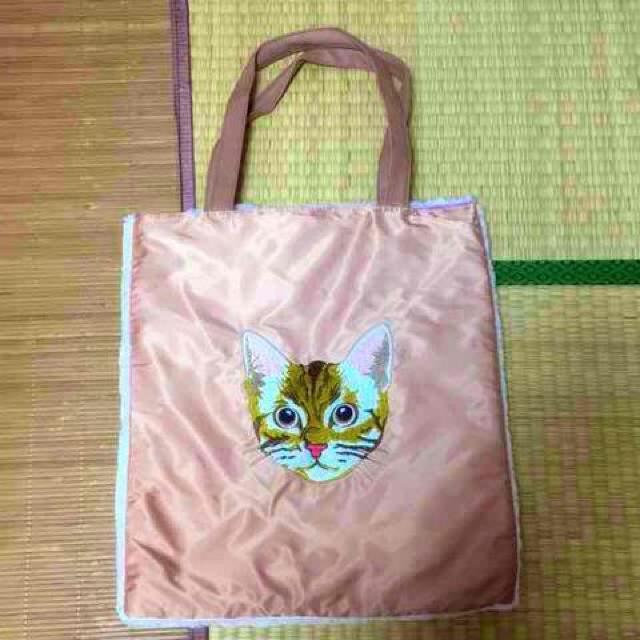 茶トラ猫フェイス刺繍片側ファー切替トートバッグ。ピンク < 女性ファッション  茶トラ猫フェイス刺繍片側ファー切替トートバッグ。ピンク  < 女性ファッションの