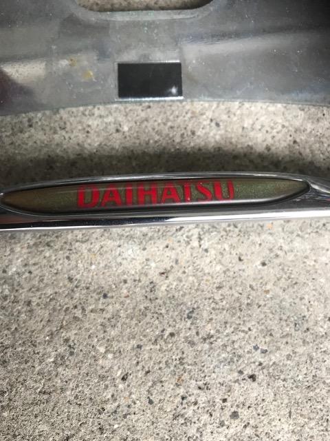 ダイハツ純正オプションメッキナンバーフレーム一台分セット < 自動車/バイク ダイハツ純正オプションメッキナンバーフレーム一台分セット < 自動車/バイク