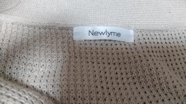 ベージュ色のカーディガン★ショート丈★Mサイズ < 女性ファッション  ベージュ色のカーディガン★ショート丈★Mサイズ < 女性ファッションの