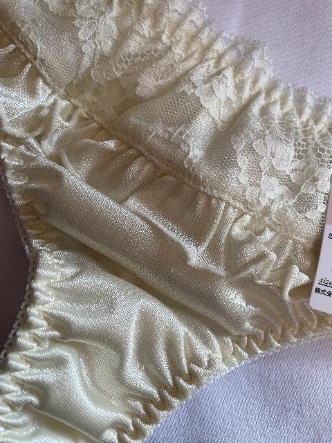 ♯新品♯ フリル&レース可愛!!な Tバック ショーツM   SAYAKA < 女性ファッション  ♯新品♯ フリル&レース可愛!!な Tバック ショーツM   SAYAKA < 女性ファッションの