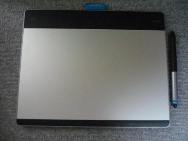 INTUOS「ペンタブレット ミディアム CTH-680」T17 < PC本体/周辺機器  INTUOS「ペンタブレット ミディアム CTH-680」T17  < PC本体/周辺機器の