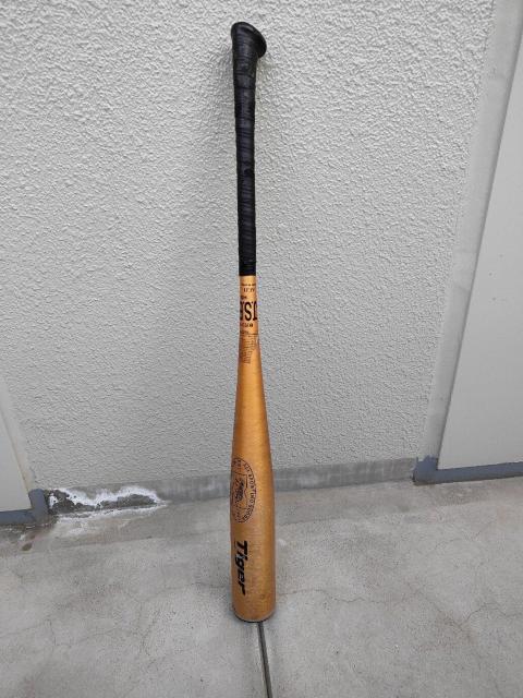 美津和タイガー ミツワタイガー 野球 軟式 少年 金属 バット REVOLTIGER < レジャー/スポーツ 美津和タイガー ミツワタイガー 野球 軟式 少年 金属 バット REVOLTIGER < レジャー/スポーツの