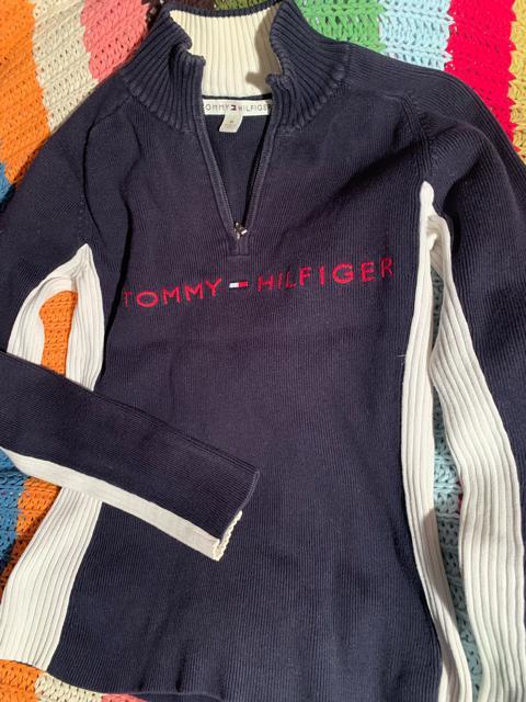 人気のブランド、TOMMY HILFIGER のセーター サイズM 紺色 < ブランド  人気のブランド、TOMMY HILFIGER のセーター サイズM 紺色  < ブランドの