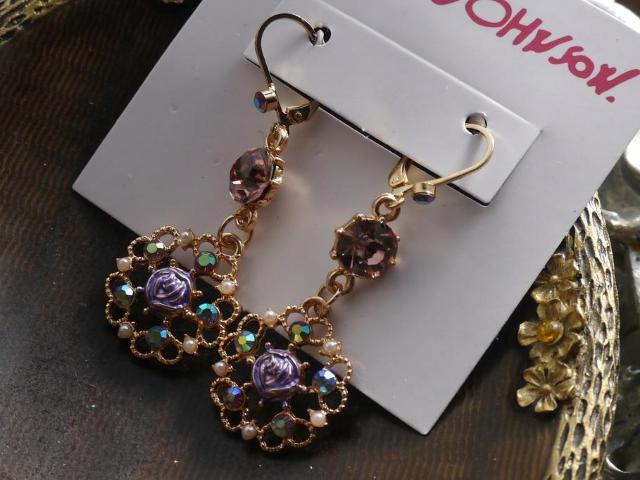 新品 BETSEY JOHNSON アンティーク調ゴシック薔薇モチーフストーンピアス < 女性アクセサリー/時計 新品 BETSEY JOHNSON アンティーク調ゴシック薔薇モチーフストーンピアス < 女性アクセサリー/時計の