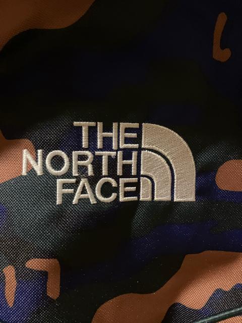THE NORTH FACE JESTER BACKPACK リュック  迷彩柄  ノースフェイス < ブランド  THE NORTH FACE JESTER BACKPACK リュック  迷彩柄  ノースフェイス < ブランドの