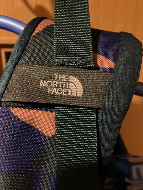 THE NORTH FACE JESTER BACKPACK リュック  迷彩柄  ノースフェイス < ブランド  THE NORTH FACE JESTER BACKPACK リュック  迷彩柄  ノースフェイス < ブランドの