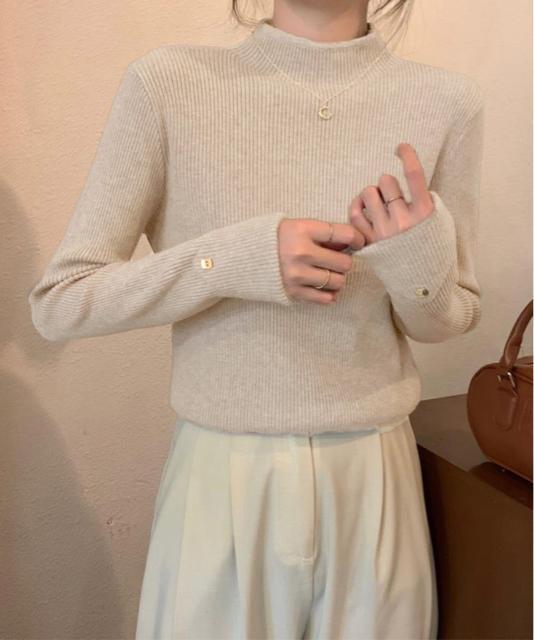 送料無料 新品 プチハイネックニットトップス 袖口ボタン < 女性ファッション  送料無料 新品 プチハイネックニットトップス 袖口ボタン < 女性ファッションの