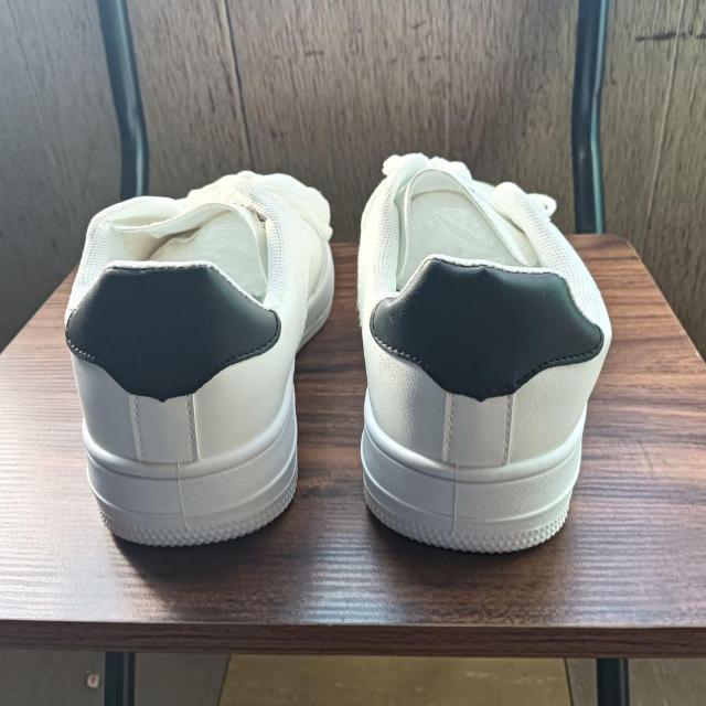 新品 24.5cm レディース スニーカー ホワイト シューズ 靴 カジュアル < 女性ファッション  新品 24.5cm レディース スニーカー ホワイト シューズ 靴 カジュアル < 女性ファッションの