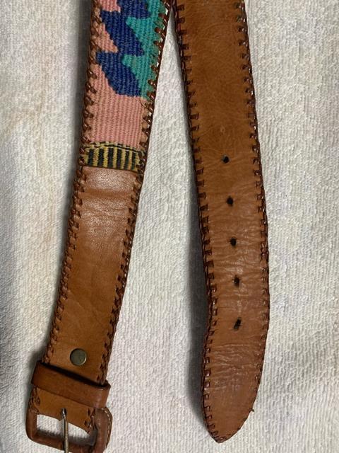 中南米 グアテンマラ製 本革レザーベルト 送料無料 < 女性ファッション  中南米 グアテンマラ製 本革レザーベルト 送料無料 < 女性ファッションの