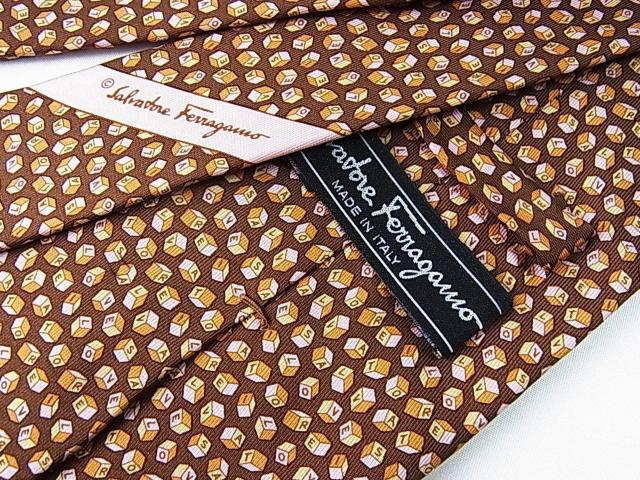 500~X^KiɔSalvatore FerragamoT@g[tFKVNlN^CiAt@xbg/J[Lnj