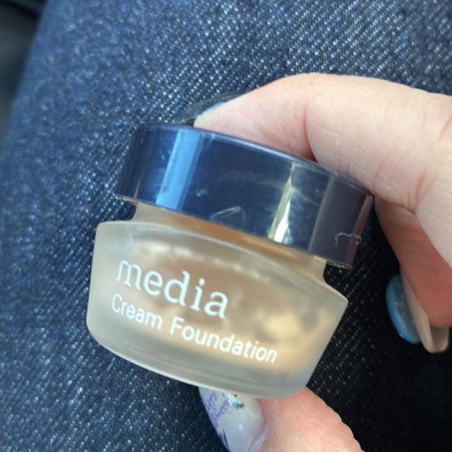 ファンデーション < 香水/コスメ/ネイル  ファンデーション  < 香水/コスメ/ネイルの