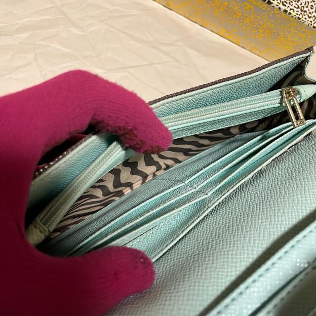 �yGUESS / �Q�X�z ���U�[ ��܂� �����z ���S ���K���ꂠ�� ������ �� �u�����h�� 