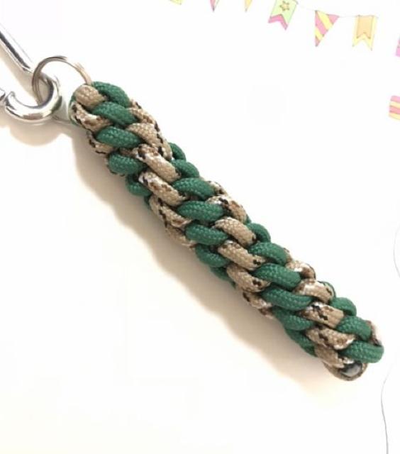 hハンドメイド〓パラコードキーホルダー〓greenミックス < 男性ファッション hハンドメイド〓パラコードキーホルダー〓greenミックス < 男性ファッションの