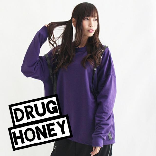 Drughoney【ユニセックス】肩ハトメベルト装飾スウェット < 男性ファッション  Drughoney【ユニセックス】肩ハトメベルト装飾スウェット  < 男性ファッションの