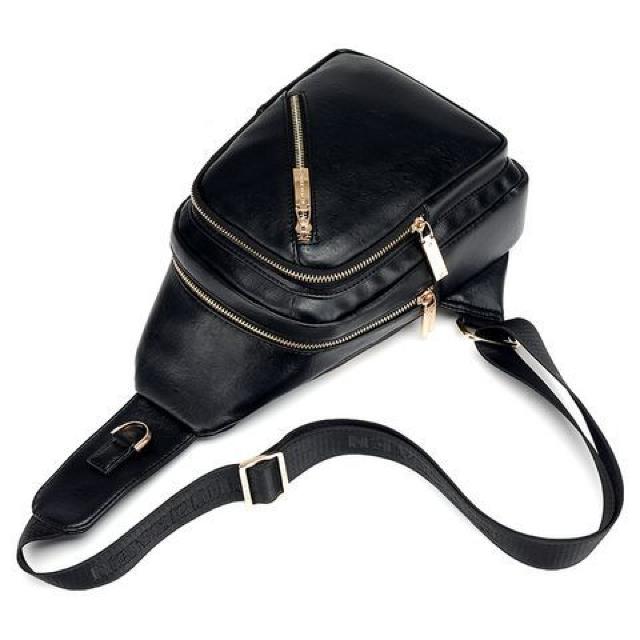 ���U�[ �����V�����_�[ �{�f�B�o�b�O �u���E�� �� �j���t�@�b�V������ 