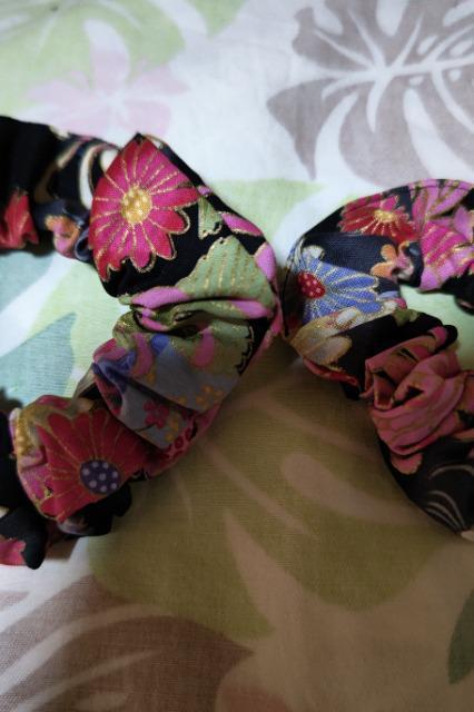 ★処分品★黒×着物風流水に大輪花扇子和柄シュシュ大小2個セット < 女性ファッション  ★処分品★黒×着物風流水に大輪花扇子和柄シュシュ大小2個セット < 女性ファッションの