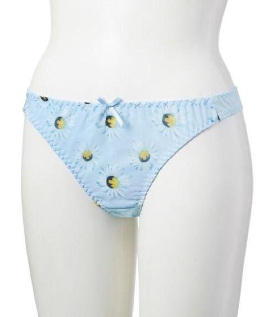 4Lサイズ3枚組マーガレットお花畑!シフォン使いツルツル光沢素材フェミニン!Tバックショーツ < 女性ファッション  4Lサイズ3枚組マーガレットお花畑!シフォン使いツルツル光沢素材フェミニン!Tバックショーツ < 女性ファッションの