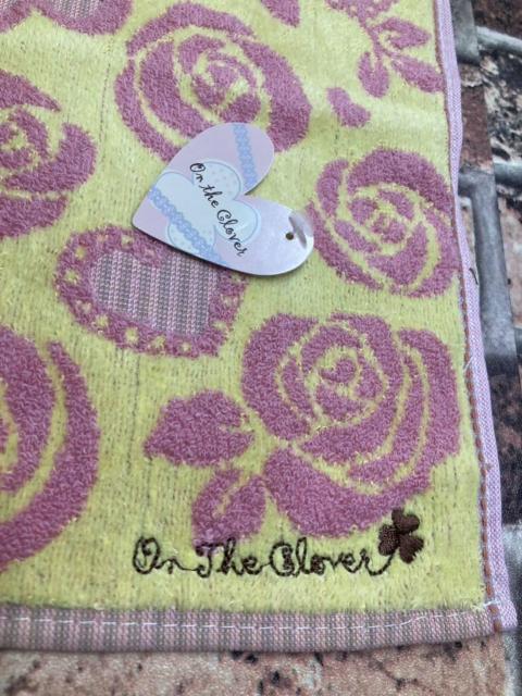 『画像から3枚組』【on the clorver】ししゅうロゴ入り・高級ジャガードタオルハンカチ3枚990円が < インテリア/ライフ 『画像から3枚組』【on the clorver】ししゅうロゴ入り・高級ジャガードタオルハンカチ3枚990円が < インテリア/ライフの