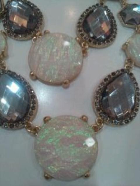 白ラメゴールドビジューネックレスファ ッションジュエリー二連 < 女性アクセサリー/時計  白ラメゴールドビジューネックレスファ ッションジュエリー二連 < 女性アクセサリー/時計の