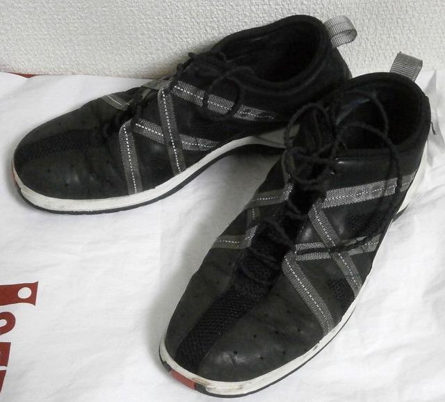 ◆ナイキ  NIKE air スニーカー 中古品 ブラック サイズ6B < 男性ファッション  ◆ナイキ  NIKE air スニーカー 中古品 ブラック サイズ6B  < 男性ファッションの