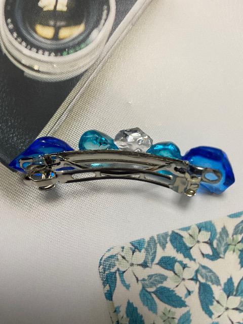 ハンドメイド レジン 鉱石バレッタ ブルー < 女性ファッション  ハンドメイド レジン 鉱石バレッタ ブルー < 女性ファッションの