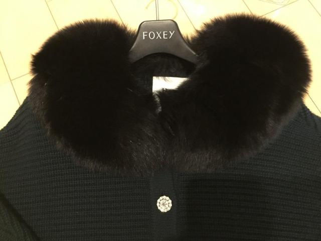 売り尽くし〜定価19.8万ルネ高級FOXファー付カシミヤカーディガン新品同様 < ブランド  売り尽くし〜定価19.8万ルネ高級FOXファー付カシミヤカーディガン新品同様 < ブランドの